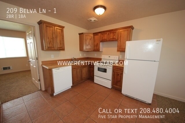 Building Photo - 209 Belva Ln