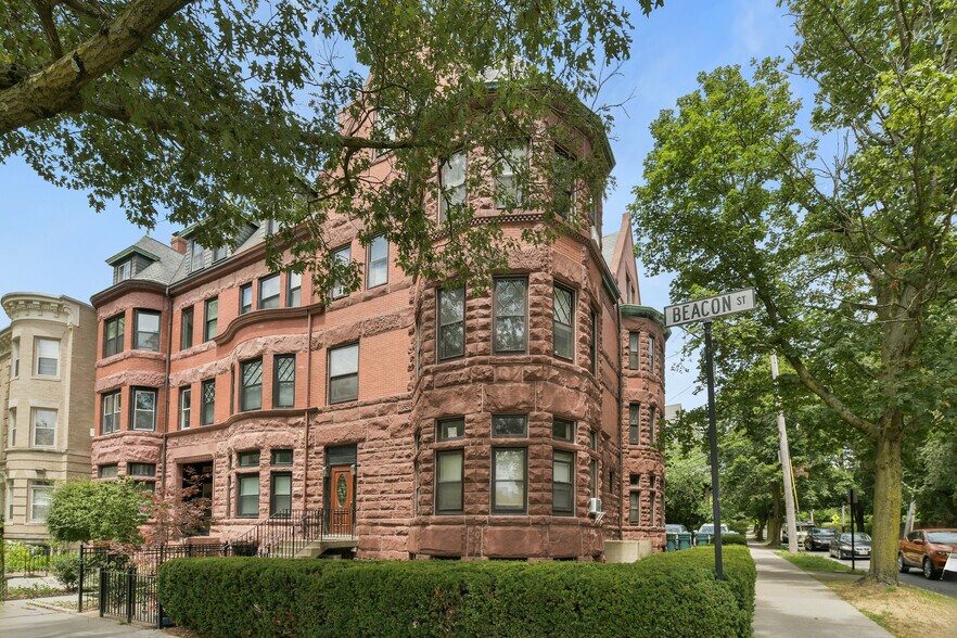 Building Photo - 1774 Beacon St