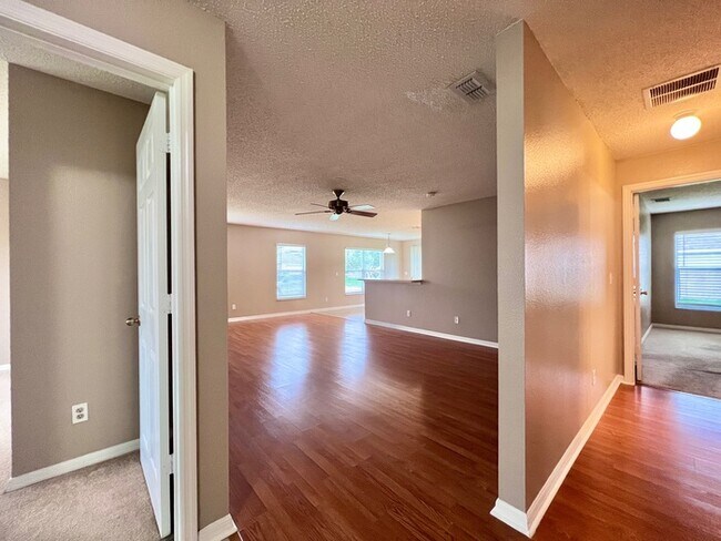 Building Photo - Waterford Chase-Osprey Ridge Community 3 B...