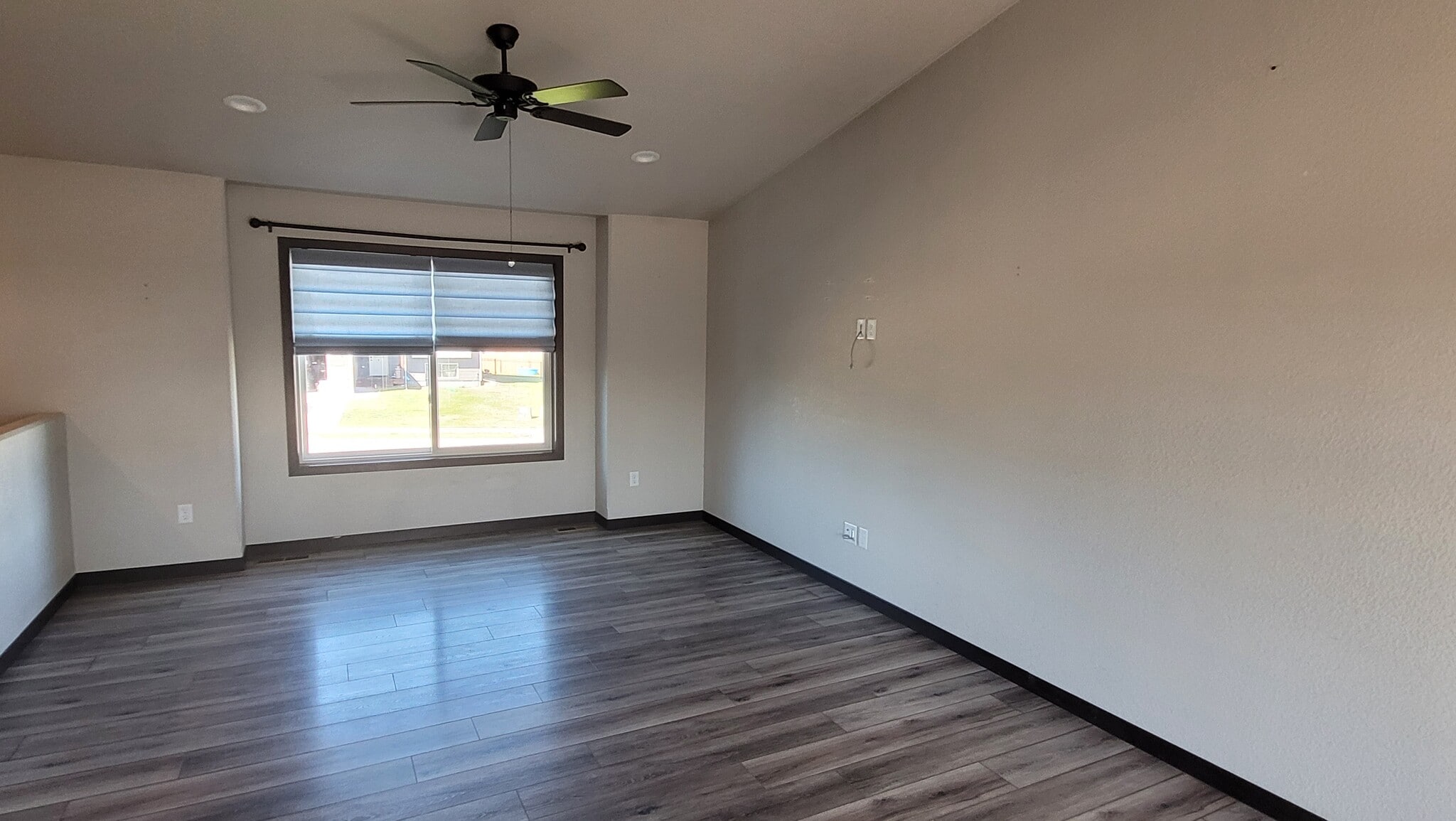 Building Photo - 541 Mace Dr