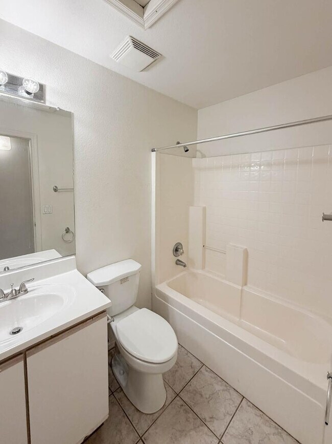 Building Photo - 15724 W Smokey Dr