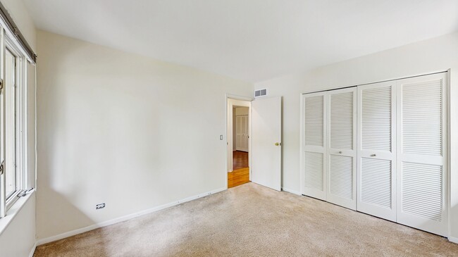 Building Photo - 1132 Barberry Ct