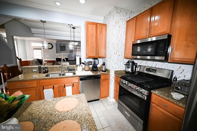 Building Photo - 9310 Paragon Way