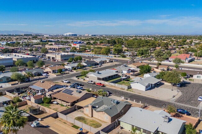 Building Photo - 8107 W College Dr