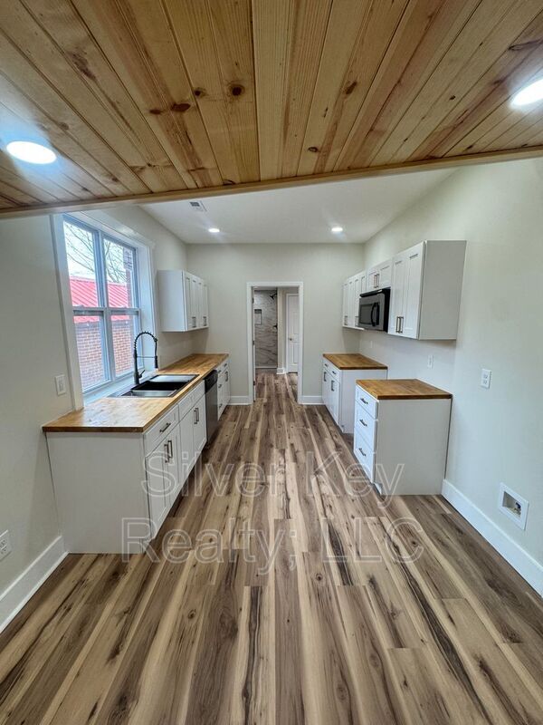 Building Photo - 3663 Sweetwater Vonore Rd