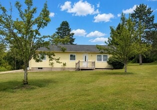 Building Photo - 10135 Sampson Rd