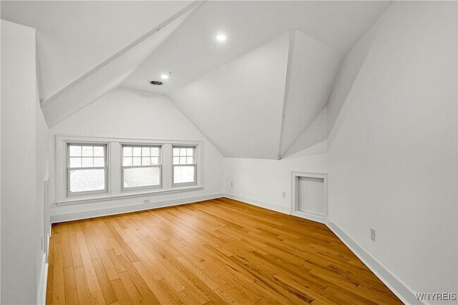 Building Photo - 681 Lafayette Ave