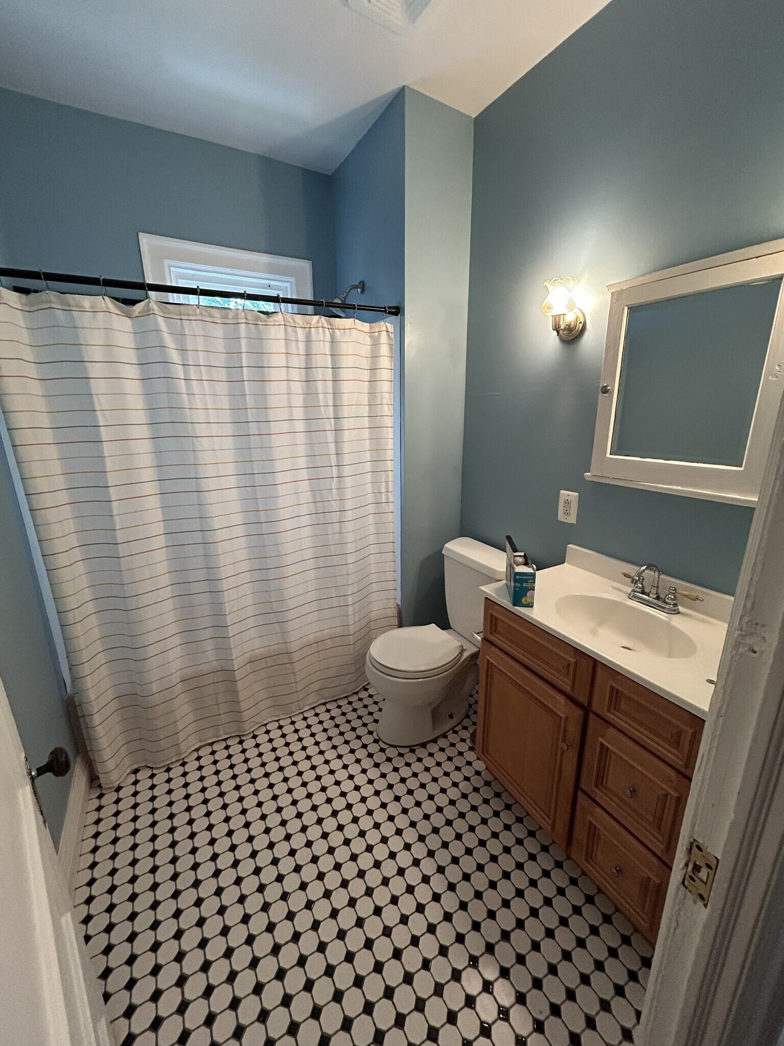 bathroom - 501 Bird Ave