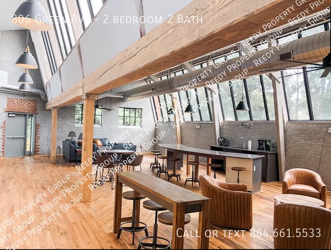 Building Photo - 806 Green Ave