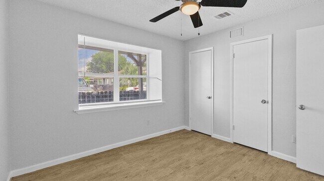 Building Photo - 1665 Northwood St