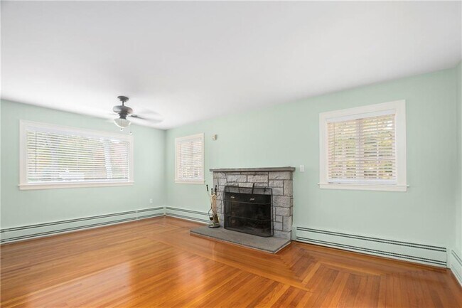 Building Photo - 286 Westcott Rd