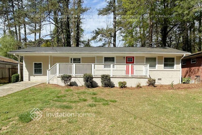 Building Photo - 1873 Shamrock Dr