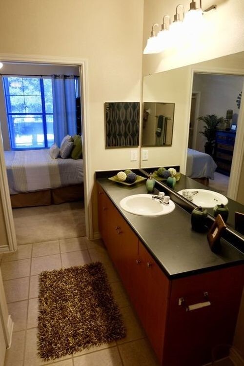 Building Photo - 11800 Dessau Rd