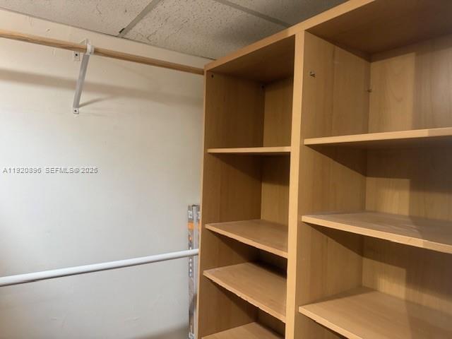 Building Photo - 999 Brickell Bay Dr