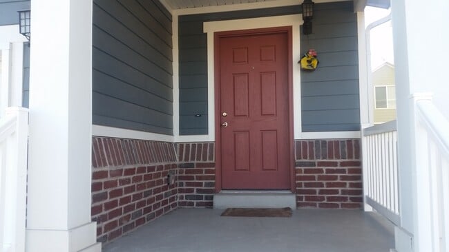 Building Photo - Beautiful 2011 home in West Haven for rent