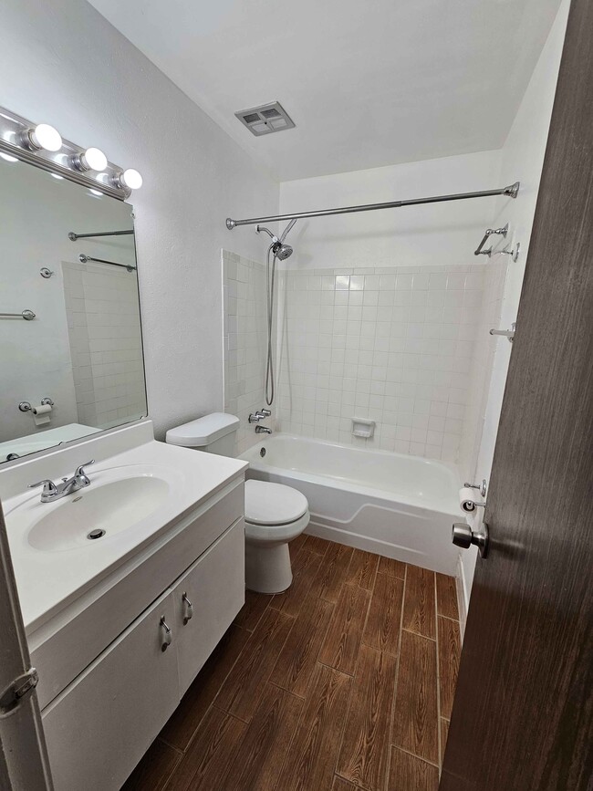 Building Photo - 8490-8413 13th St N