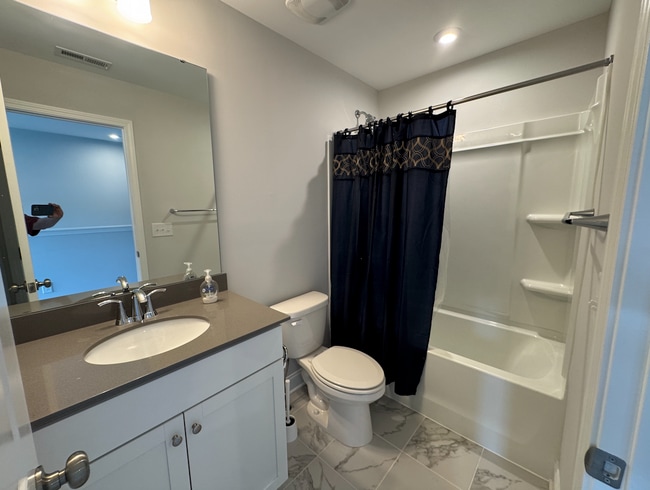 Building Photo - 3027 Dunnock Dr