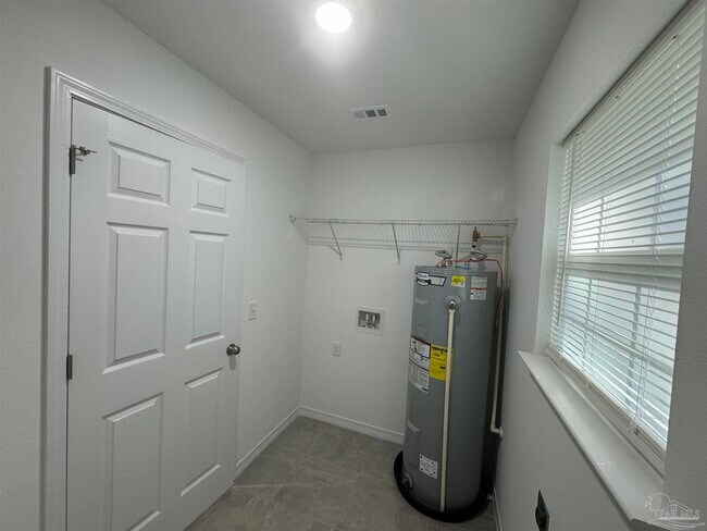 Building Photo - 5396 Spruce St