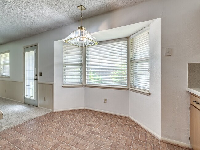 Building Photo - 6721 St Mary's Cir
