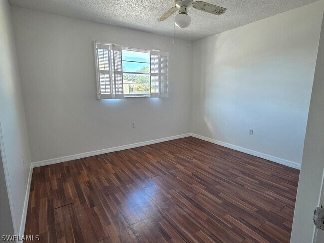 Building Photo - 3325 Arpt Rd S