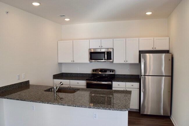 Building Photo - 29330 Towne Center Cir