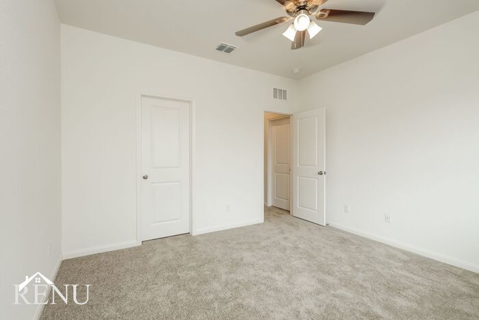 Building Photo - 5042 Firefly Hls