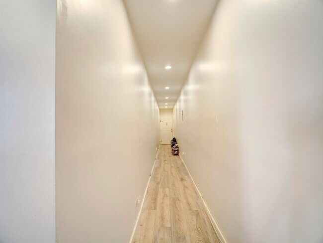 Building Photo - 201 45th St