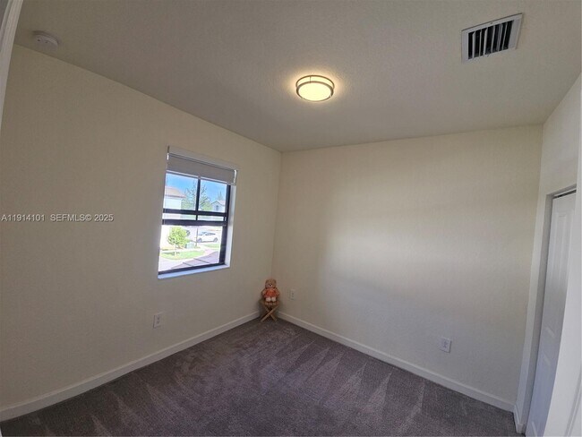 Building Photo - 3310 W 114th Terrace