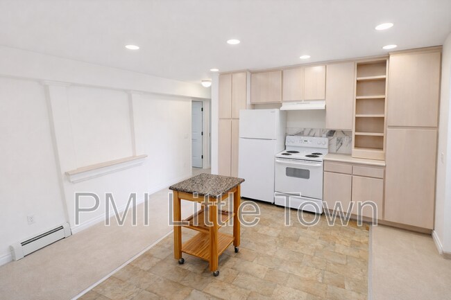 Building Photo - 8320 S Ammons St