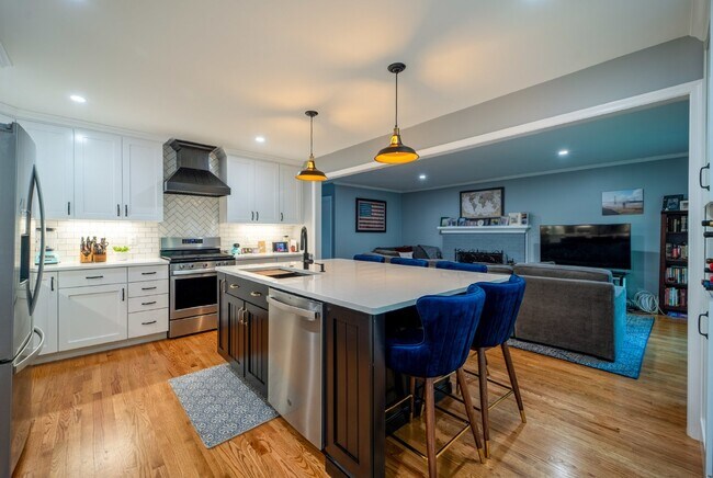 Building Photo - Extensively Renovated 4-Bedroom Home in Prime Location! Unbelievable custom kitchen.