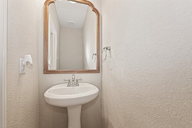 Building Photo - 19503 S Coral Honeysuckle Loop