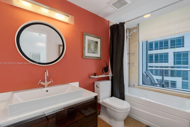 Building Photo - 3737 Collins Ave