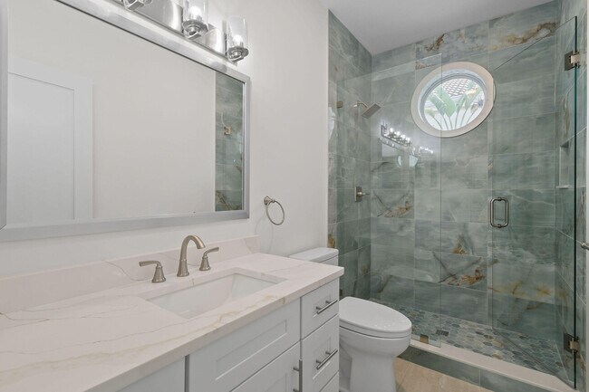 Building Photo - 118 Coral Cay Dr