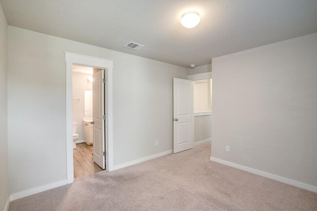 Building Photo - 505 Pearly Eye Dr