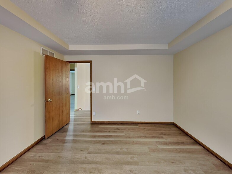 Building Photo - 1209 Nottingham Rd