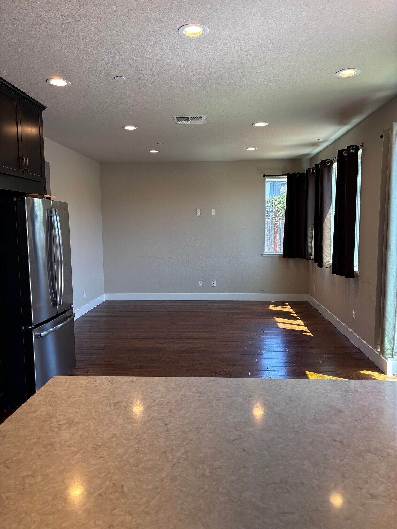 Building Photo - 3472 San Sonita Dr