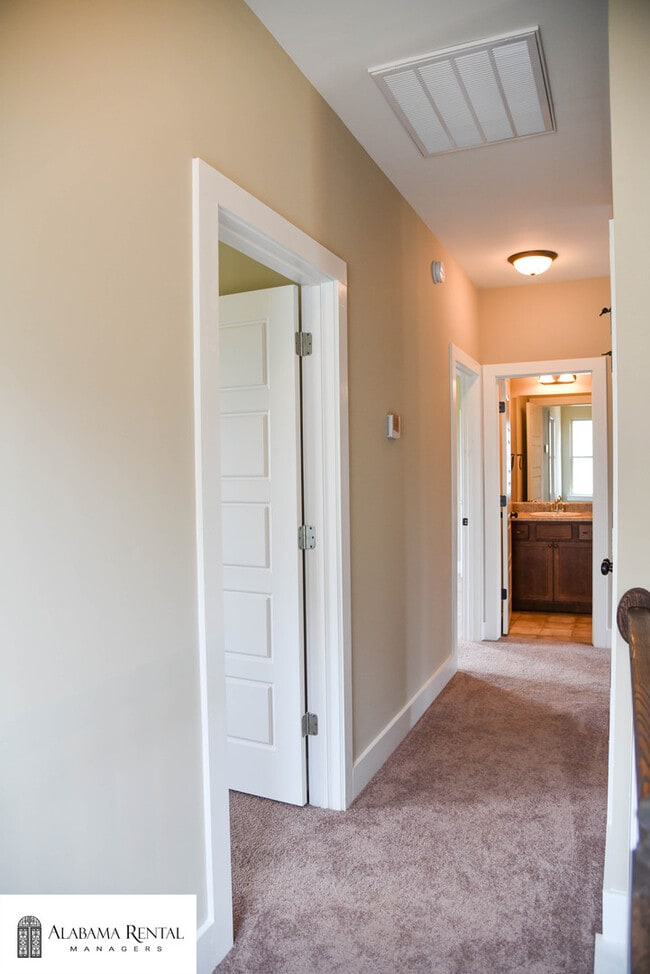 Building Photo - 5868 Cheshire Cove Trail