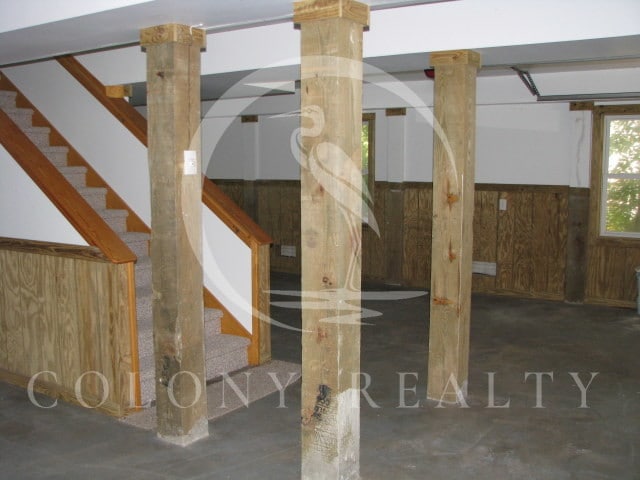 Building Photo - 237 Sir Richard E