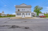 Building Photo - 114 E Market St