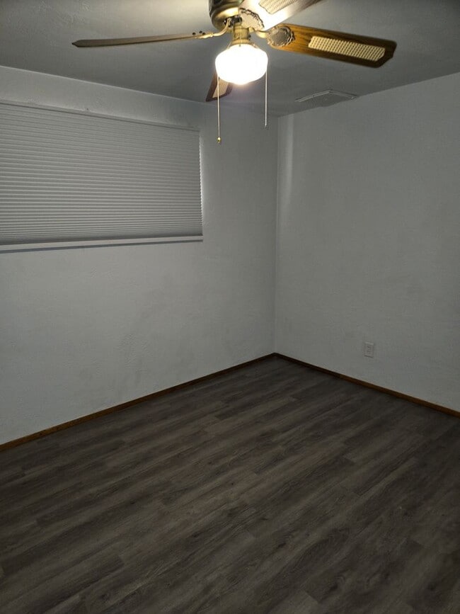 Building Photo - Single Story 3 Bedroom, 2 Bath in Phoenix