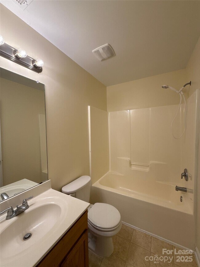 Building Photo - 3046 Summerfield Ridge Ln