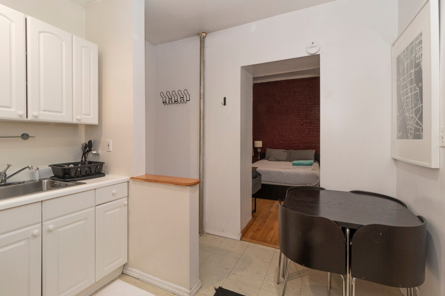 Building Photo - 329 E 94th St