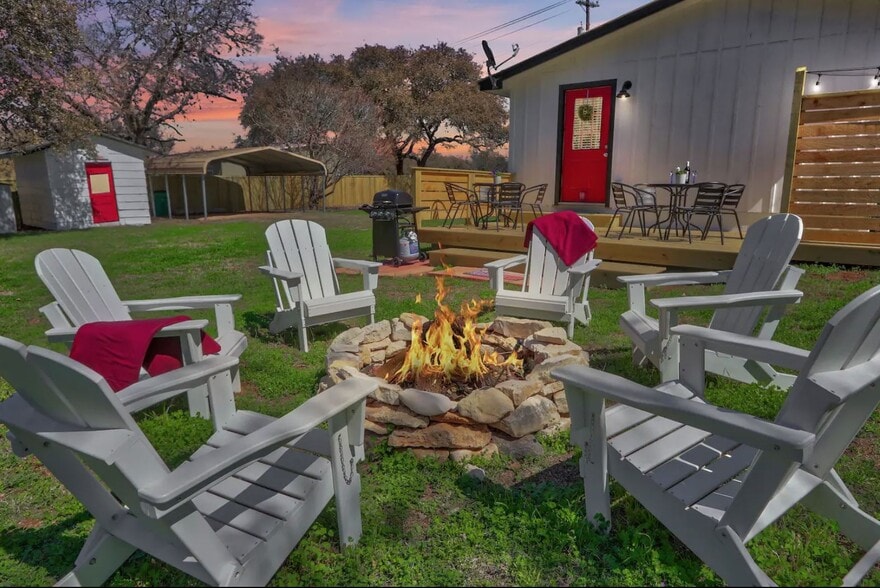 Building Photo - 603 N Avenue N