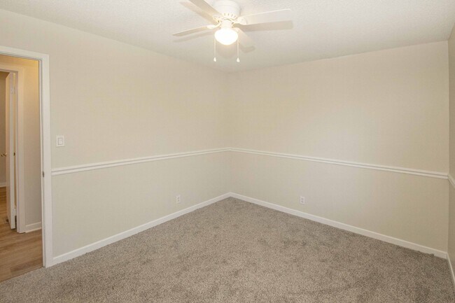 Building Photo - 6600 Woodcock Cir