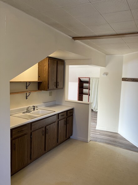 Kitchen Sink Studio Main #2 - W4160 Main Rd