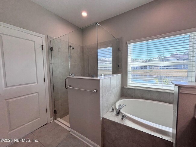 Building Photo - 2860 Copperwood Ave