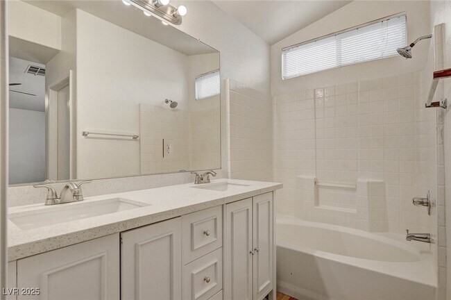 Building Photo - 9573 Paradise Rd