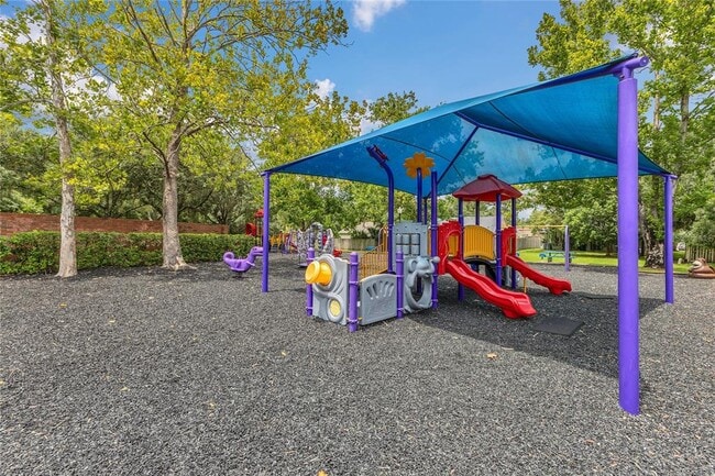 Building Photo - 1052 Dees Dr