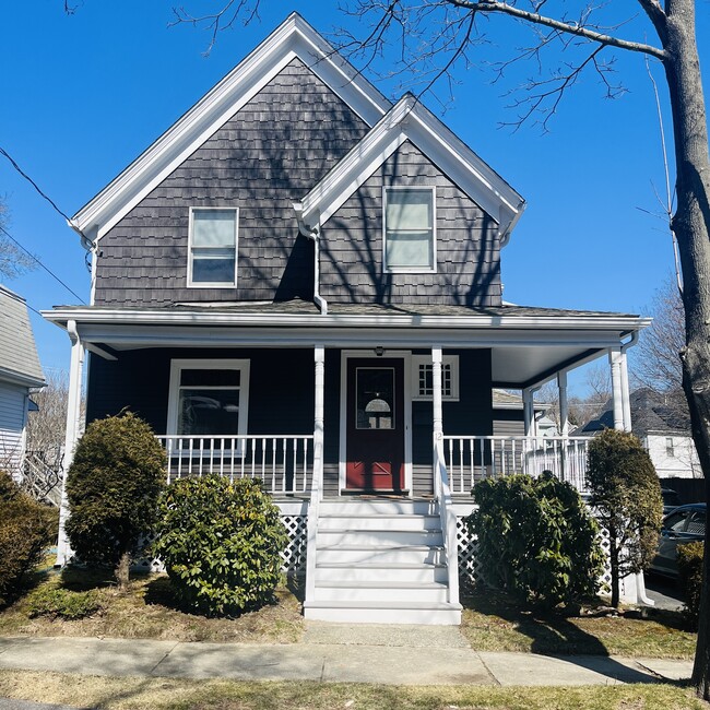 Primary Photo - 12 Endicott St