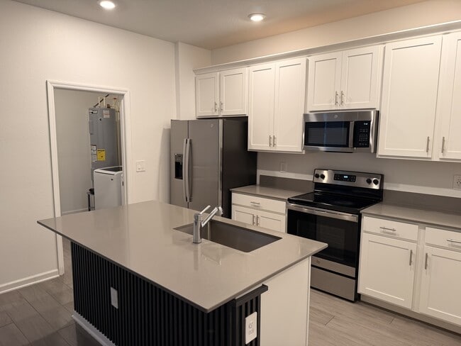 Building Photo - 1687 Contentment Lp